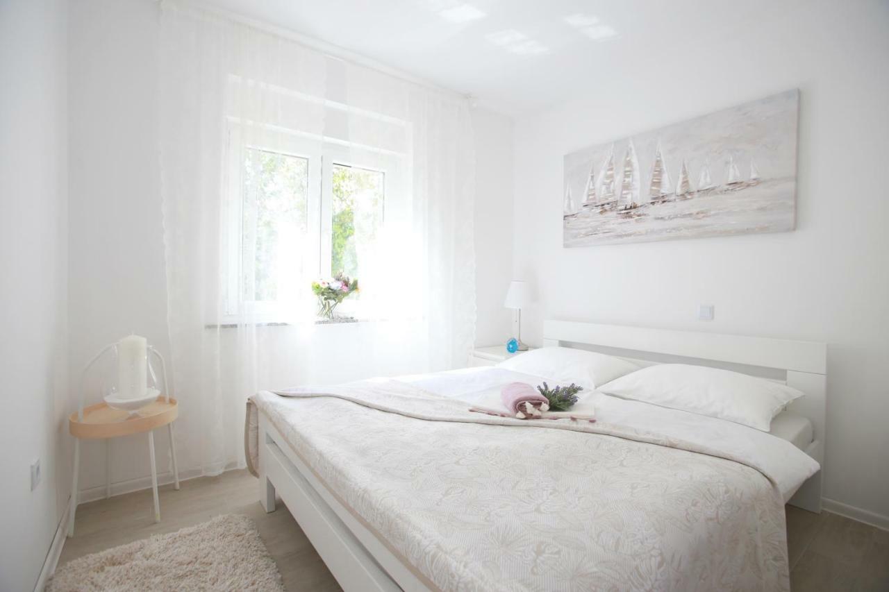 Apartments Melin Malinska Exteriér fotografie